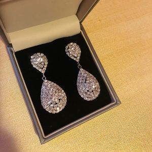 Gorgeous Rhinestone pear-drop earrings !!